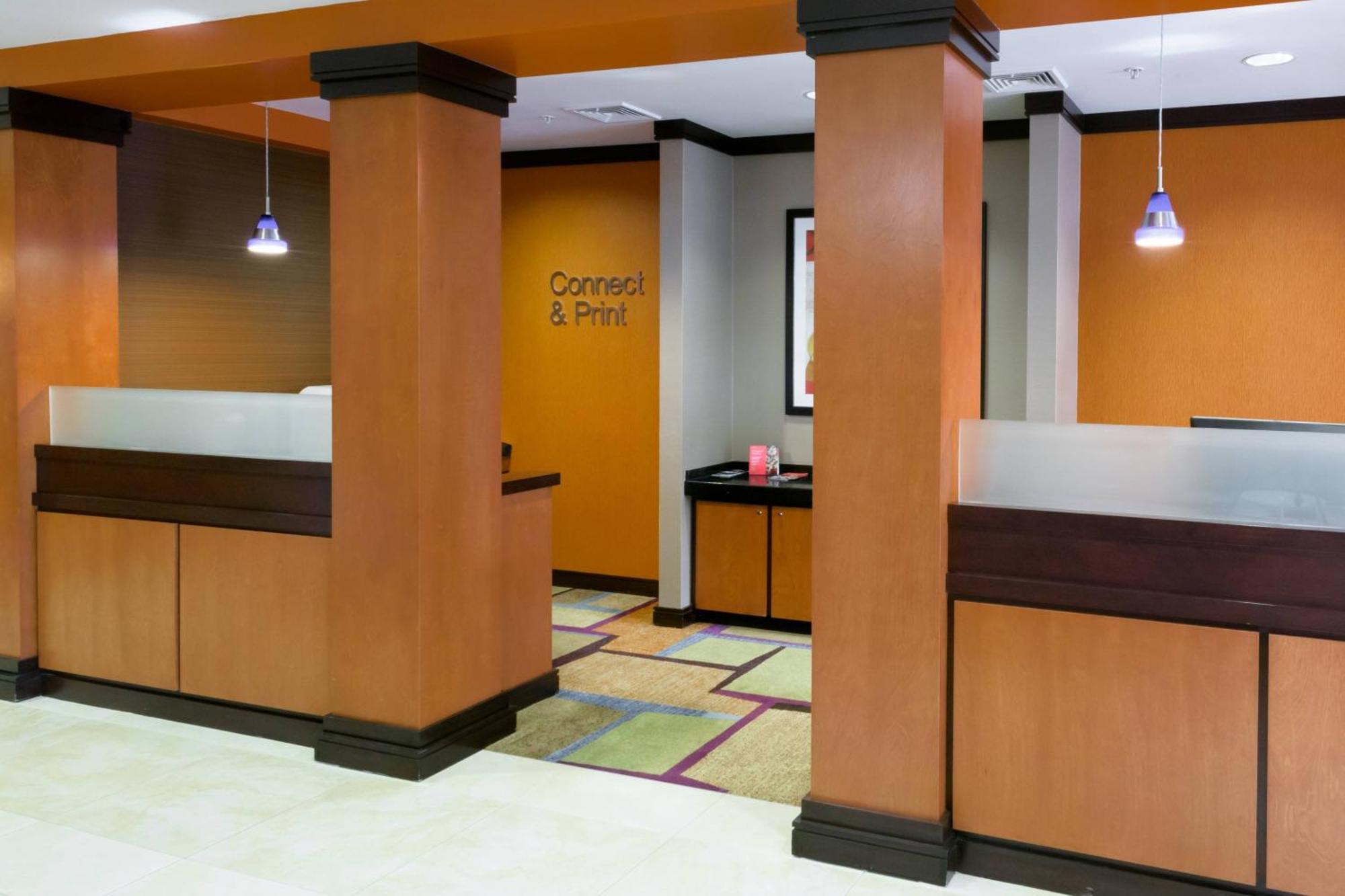 Fairfield Inn & Suites Кеннет-Сквер Экстерьер фото